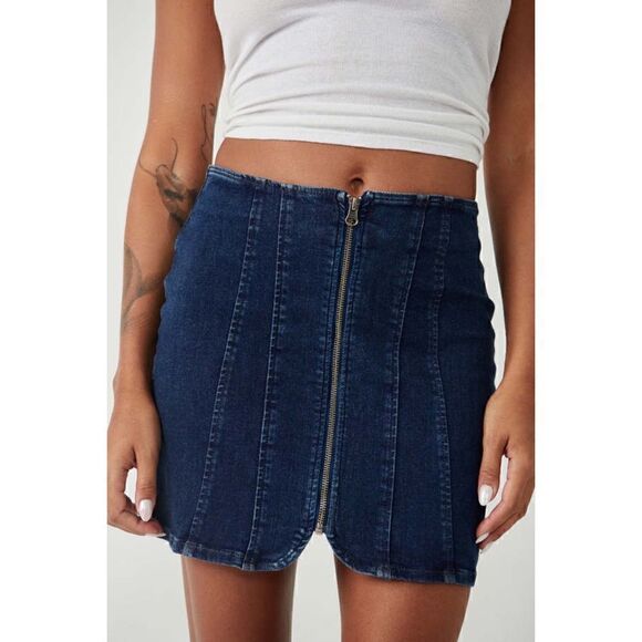NWT Free People We the Free Layla Denim Mini Skirt in Deep Indigo, Size 10 - Picture 7 of 16
